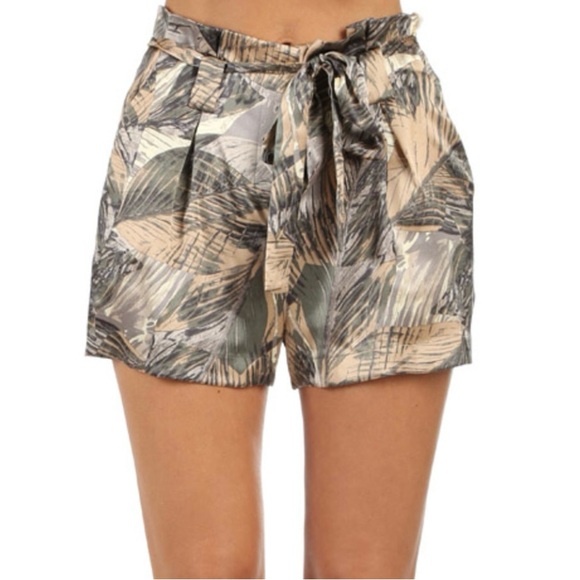 L'AGENCE Pants - L’AGENCE Alex Paperbag Shorts